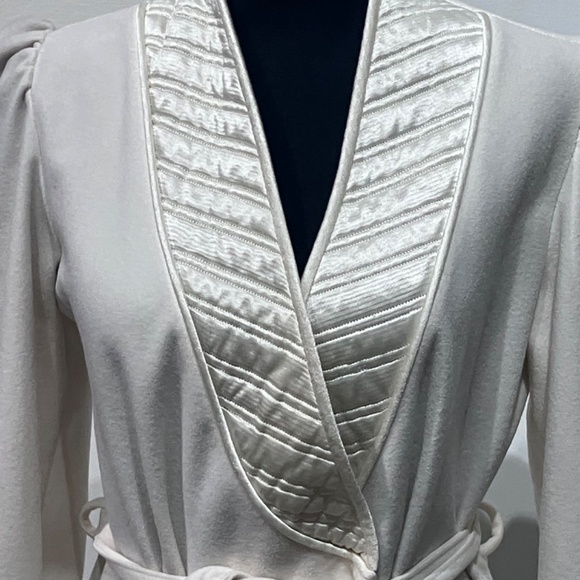 Sabrina exclusively for Mervyn’s 1970’s cream robe - Picture 7 of 10